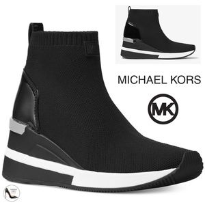 Michael Kors Women’s Wedge Booties Black Stretch-Knit Sock Fashion Sneaker 7.5
